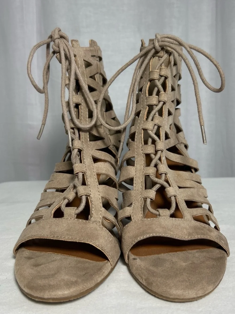 Crown Vintage | Strappy Lace-Up | Wedge Sandal | Size 8 | 3” Heel